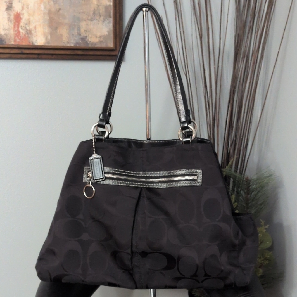 Coach Black 2011 Gabby Signature Shoulder Bag